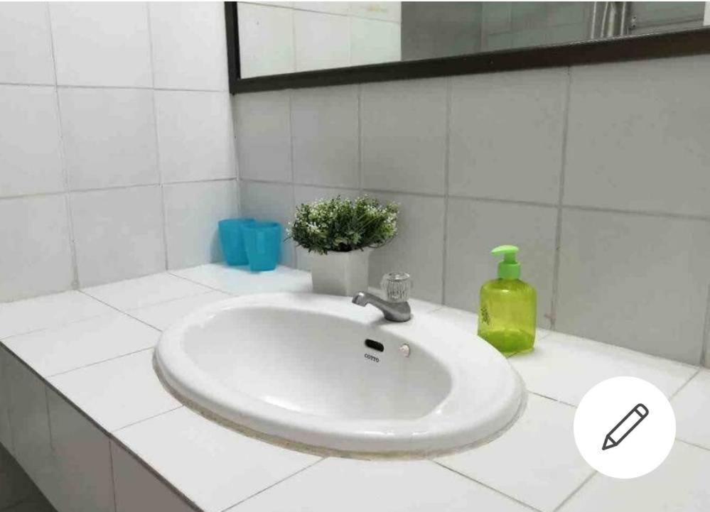 26 Condo With Pool Opposite The Train Station, Near Old City And Nimman Chiang Mai Esterno foto